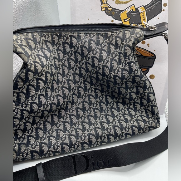 Authentic Christian Dior Diorissimo Crossbody Bag - Picture 3 of 16